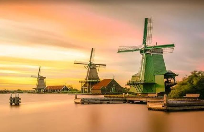 Wisata Kincir Angin Ada Di Kota Serang Jadi Anda Tak Perlu Jauh Jauh Ke Belanda Portal Brebes
