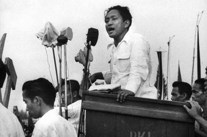 Profil dari sosok <a href='https://manado.tribunnews.com/tag/dn-aidit' title='DN Aidit'>DN Aidit</a> ketua PKI pada G30S, biodata, karier politik, dan akhir hidup.