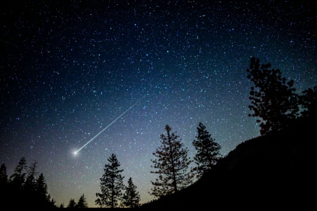 Ilustrasi meteor. Jadwal dan Cara Mengamati Komet C 2022 E3 ZTF Menurut Orpa Lapan BRIN