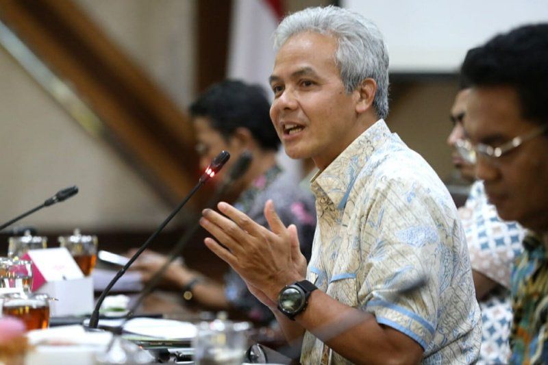 Ganjar Pranowo Kedatangan 'Tamu Dadakan' yang Berkeluh Kesah, Gubernur
