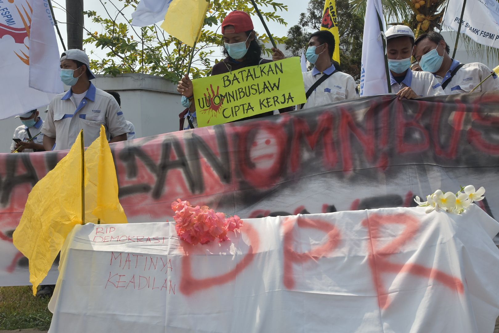 FOTO-FOTO 2 Juta Buruh Mogok Nasional, Kerumunan Tak Terhindarkan Dalam ...