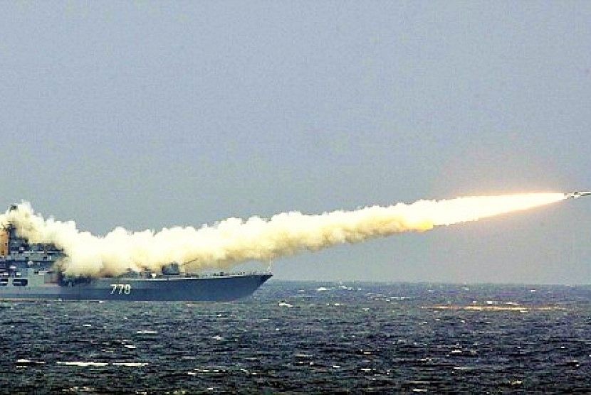 Ketegangan Meningkat, Rusia Tantang Inggris dan AS Kirim Pasukan AL ke Laut  Hitam - Isu Bogor
