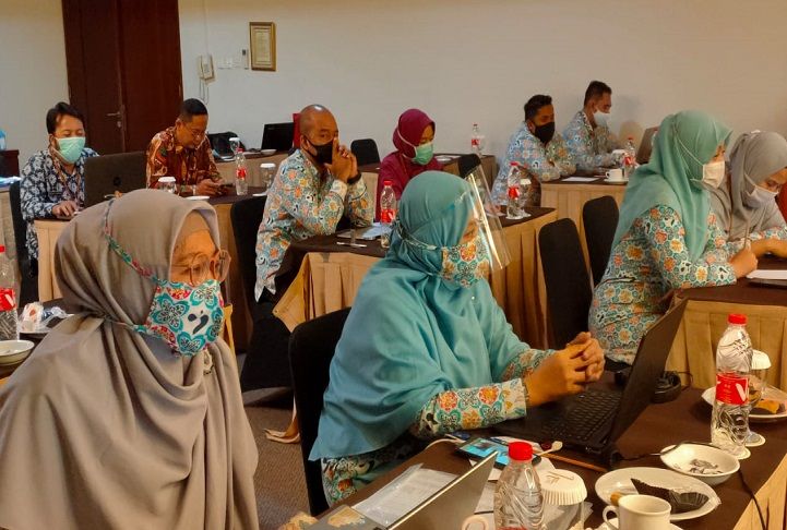 Pegawai BKKBN Banten saat mengikuti kegiatan bimbingan teknis evaluasi penilaian risiko dan pemantauan pengendalian internal SPIP 2020.
