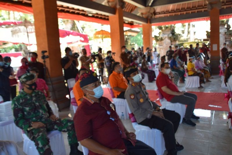 Kapolres Badung AKBP Roby Septiadi. SIK hadiri kunjungan rombongan Ketua DPR-RI Puan Maharani  di Abiansemal Badung Jumat 16 Oktober 2020