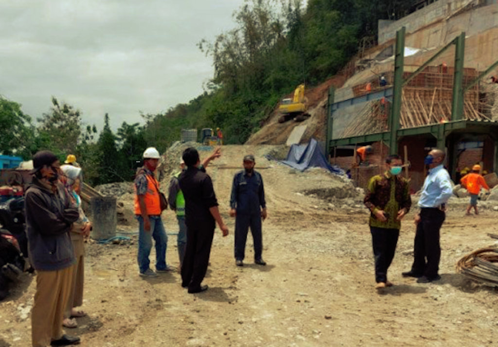 Proyek Pembangunan Gerbang Samudra Raksa atau Gerbang Klangon yang bermasalah sewa lahan belum di bayar dan harga tanah yang belum selesai , Sedang dikunjungi  anggota Komisi I DPRD kabupaten Kulon Progo