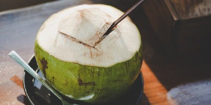 4 Manfaat Air Kelapa Hijau Salah Satunya Bisa Obati Masalah Ereksi Pria Pikiran Rakyat Bogor