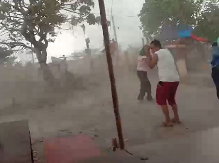 Breaking News Bekasi Dihantam Angin Puting Beliung Siang Tadi Waspada Cuaca Ekstrem Mulai Melanda Jakbar News