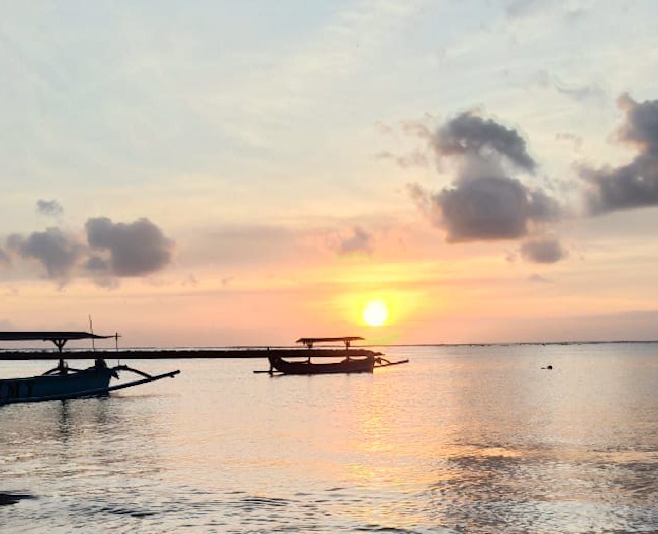 Pantai  Jerman  di  Bali Suguhkan Sunset  Yang Indah 
