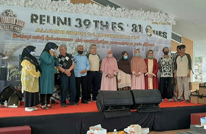 Tepang sono alumni SMPN 14 Bandung di Dago Heuvel Restaurant Resort & Cafe, Sabtu, 31 Oktober 2020. (Foto:Istimewa)