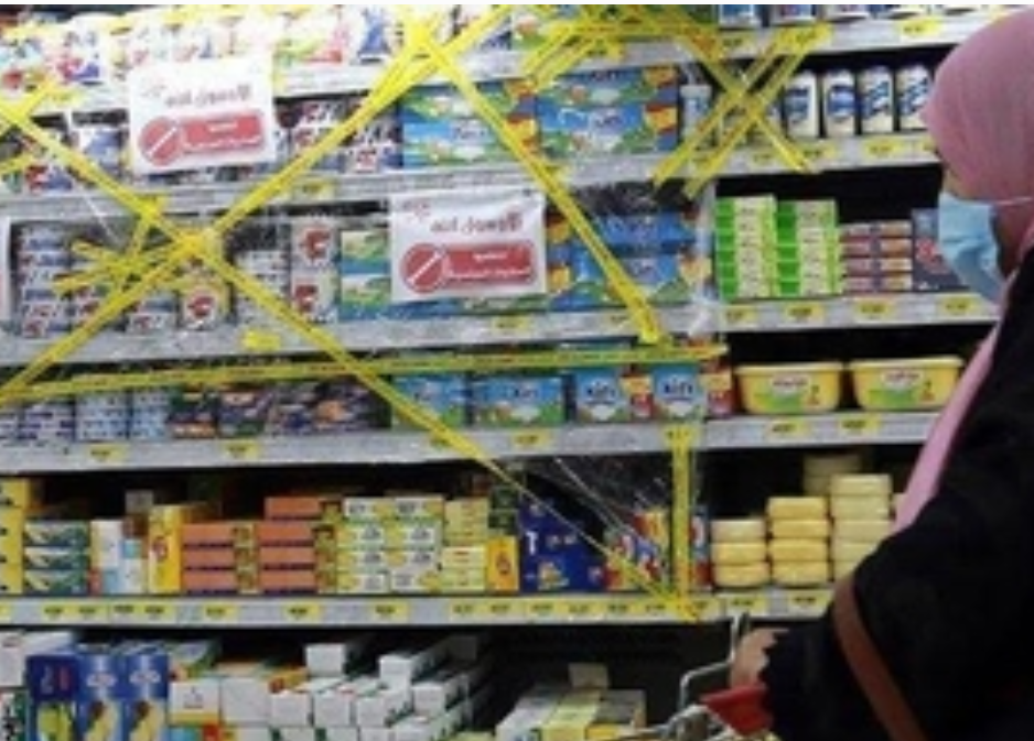 Ilustrasi pemboikotan produk Prancis di supermarket.