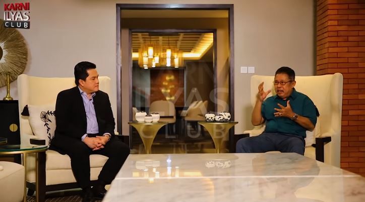 Menteri BUMN Erick Thohir berbincang bersama Karni Ilyas.