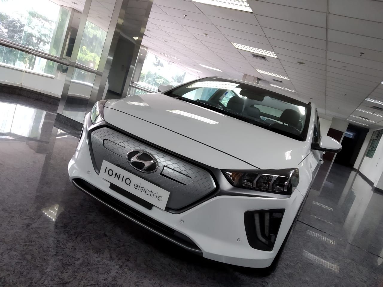 Mobil listrik Hyundai Ioniq