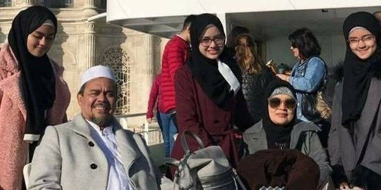  3  Fakta Najwa Shihab Putri Habib Rizieq yang Menikah  Hari  