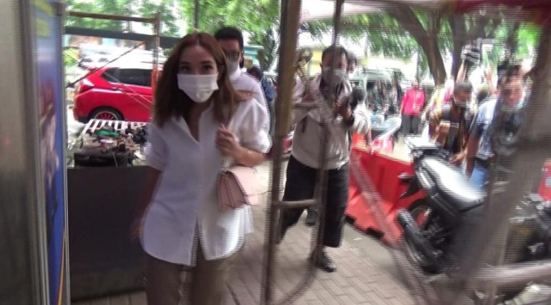 Gisel Penuhi Panggilan Polda Metro Jaya Untuk Penyelidikan Video Syur Yang Viral Di Twitter Serang News