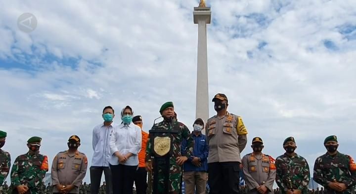Pangdam Jaya Mayjen TNI Dudung Abdurachman menanggapi soal Habib Rizieq di lapangan Monas, Jumat 20 November 2020.