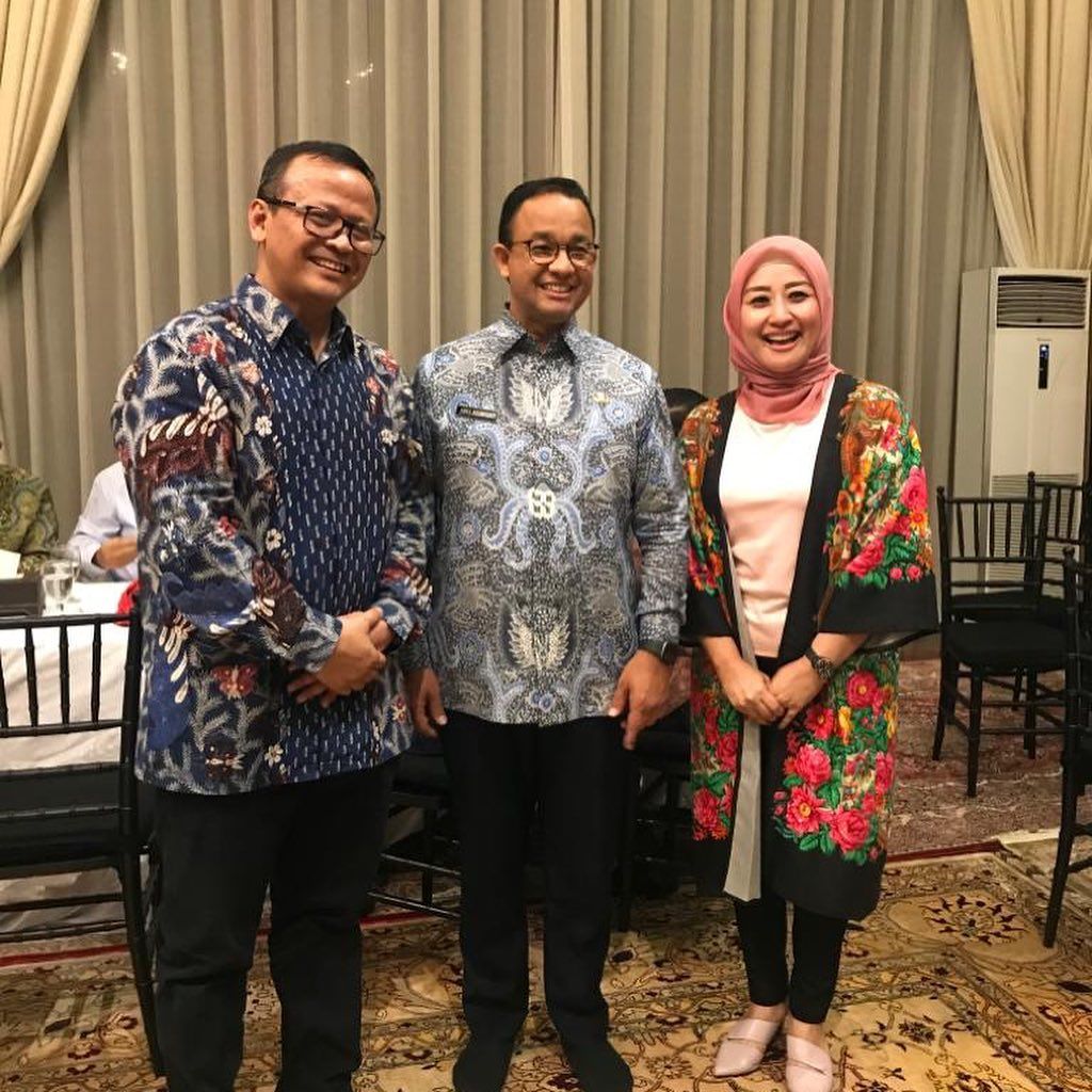 Edhy Prabowo, Gubernur DKI Jakarta Anies Baswedan, dan Istri Edhy, Iis Rosita Dewi.*