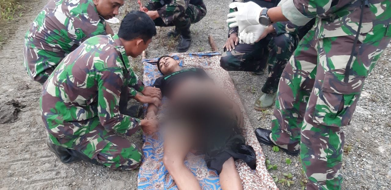 TNI yang menderita luka tembak