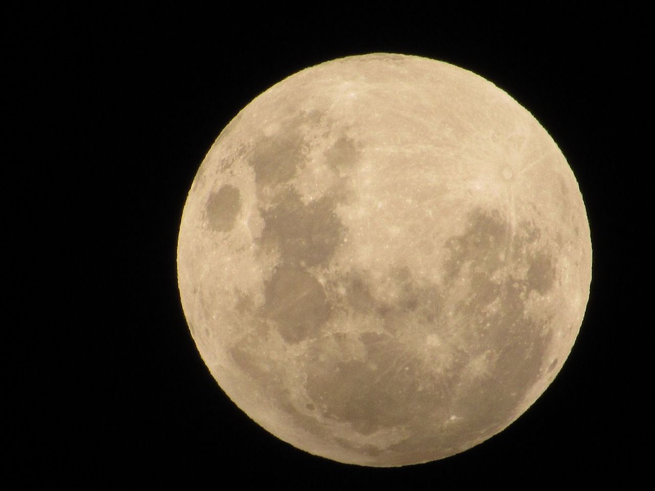 Ilustrasi gerhana bulan penumbra.