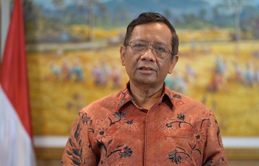 Menko Polhukam, Mahfud MD menanggapi pembataian satu keluarga di Sigi, Sulawesi Tengah.*