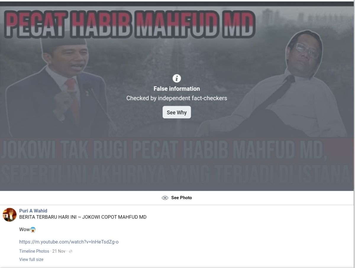 Tangkapan layar unggahan klaim Presiden Jokowi memecat Menko Polhukam Mahfud MD