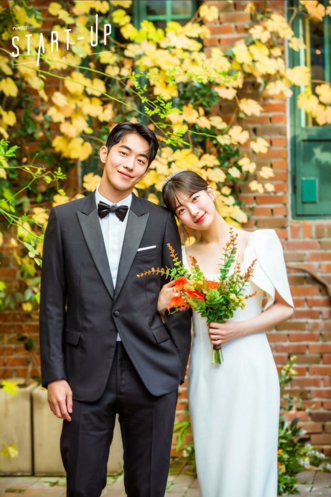 Foto pernikahan Nam Do San dan Sel Dal Mi. dalam Start Up.