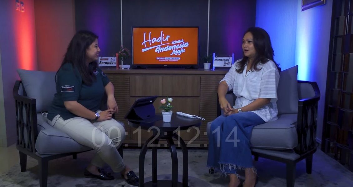 Tangkap Layar Wawancara Istri Mensos Juliari, Grace Batubara dalam acara Youtube Podcas Linjamsos
