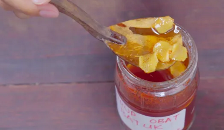 Atasi Batuk Secara Alami Dengan Jahe Madu Dan Lemon Berikut Resep Sirup Obat Batuk Homemade Portal Jember