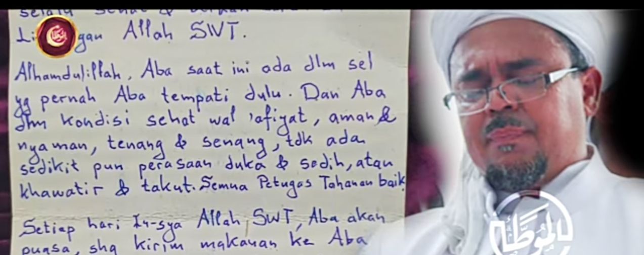 Tangkapan layar Habib Rizieq dan selembar surat bertinta biru yang ia tulis