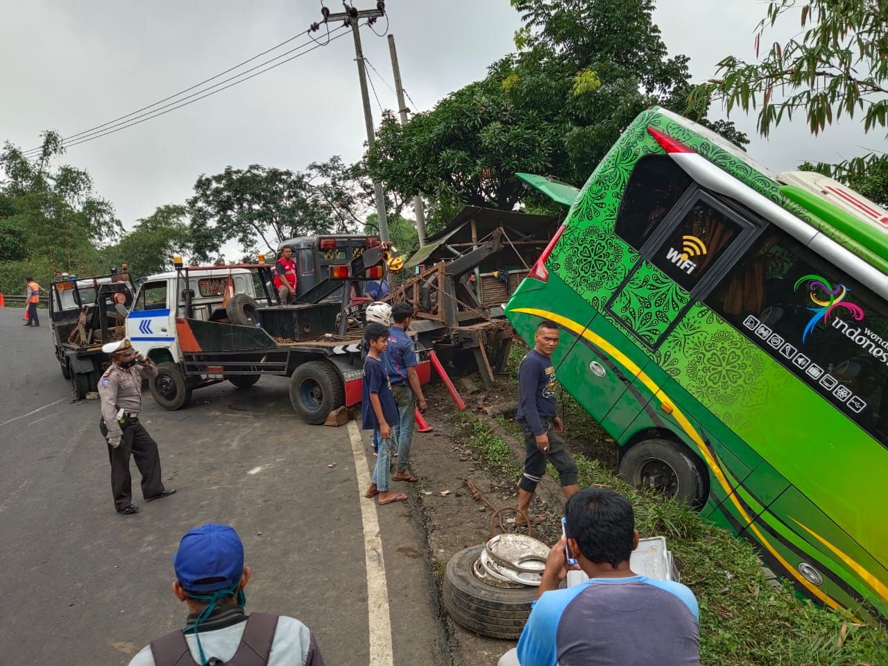 Kecelakaan bus di Gentong, Tasikmalaya.
