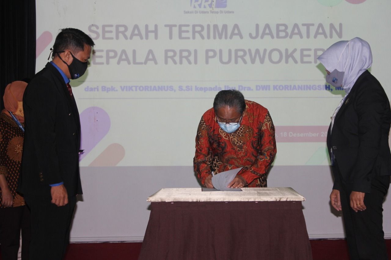 Serah terima jabatan Kepala RRI Purwokerto pada Jumat, 18 Desember 2020