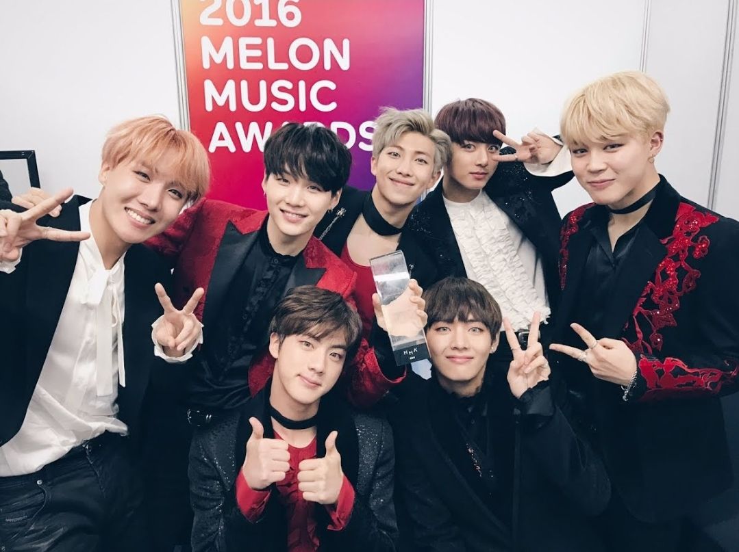 BTS saat memenangkan daesang Album of the Year pada Melon Music Awards (MMA) 2020.