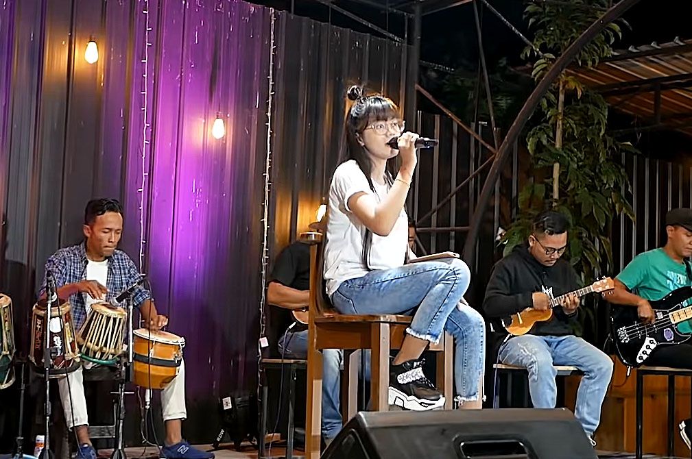 Lirik Lagu Dan Kunci Gitar Remember Of Today Pergi Hilang Dan Lupakan Di Cover Esa Risty Maung Bandung