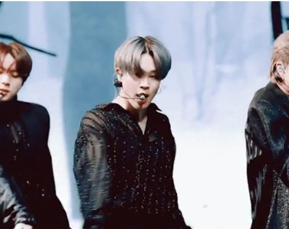 Jimin BTS dalam Black Swan SBS Gayo Daejeon 2020./theqoo