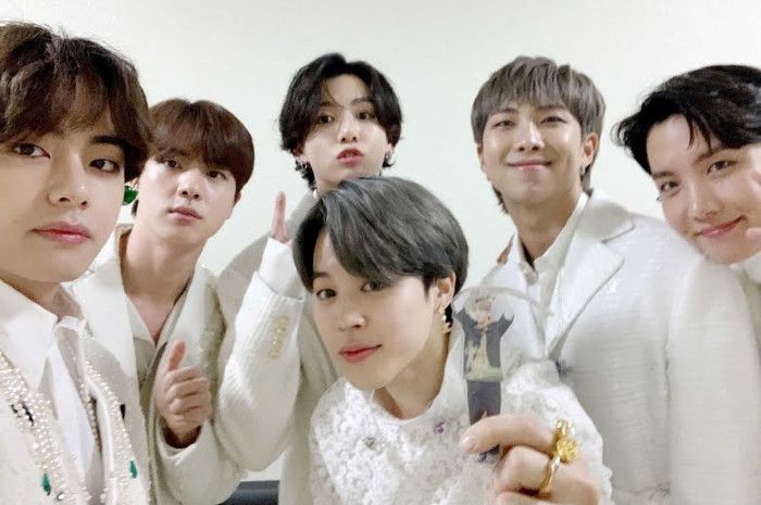 Ini 5 Pencapaian Bersejarah Bts Di Billboard Salah Satunya Mengulang Rekor The Beatles Qeluarga