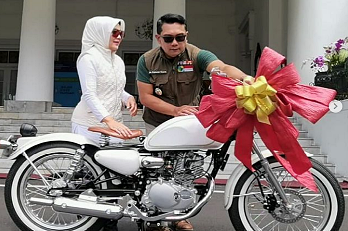 Sepeda motor custom hadiah Ridwan Kamil untuk Atalia Praratya.