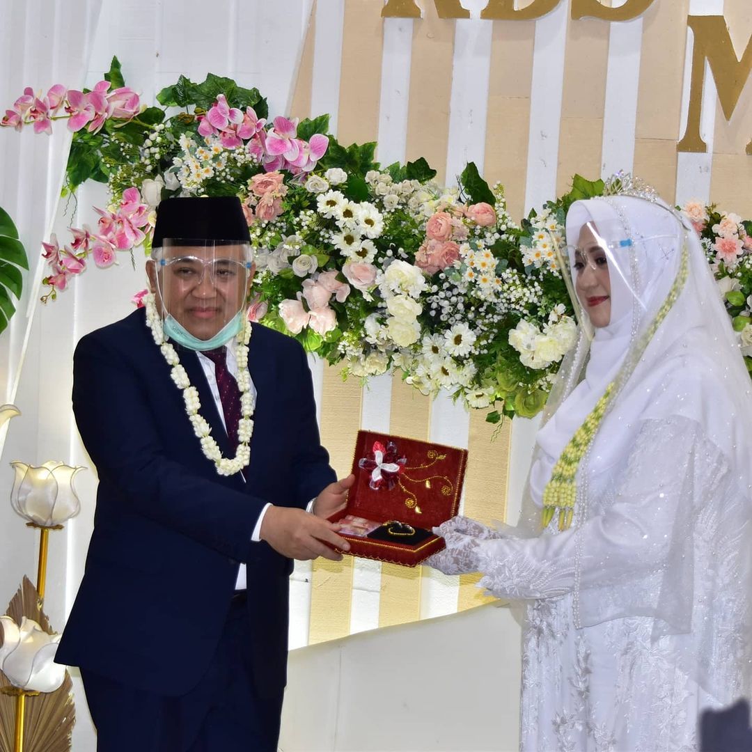 Foto pernikahan Din Syamsuddin dengan Dr. Rashda Diana Subakir pada Minggu 3 Januari 2021 