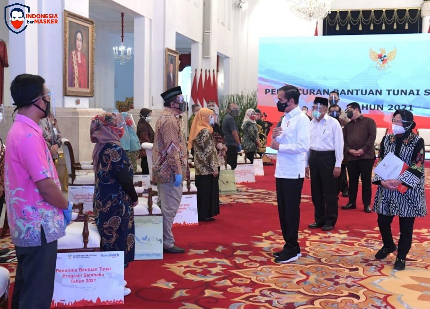 Presiden Jokowi meluncurkan program Bantuan Tunai se-Indonesia berupa Program Keluarga Harapan, Program Sembako, dan Bantuan Sosial Tunai, Senin 4 Januari 2021.