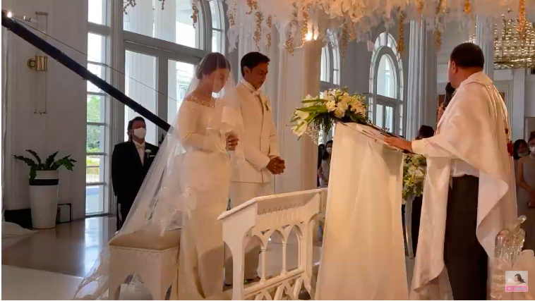 Felicya Angelista dan Caesar Hito saat pemberkatan pernikahan pada Sabtu 9 Januari 2021.*
