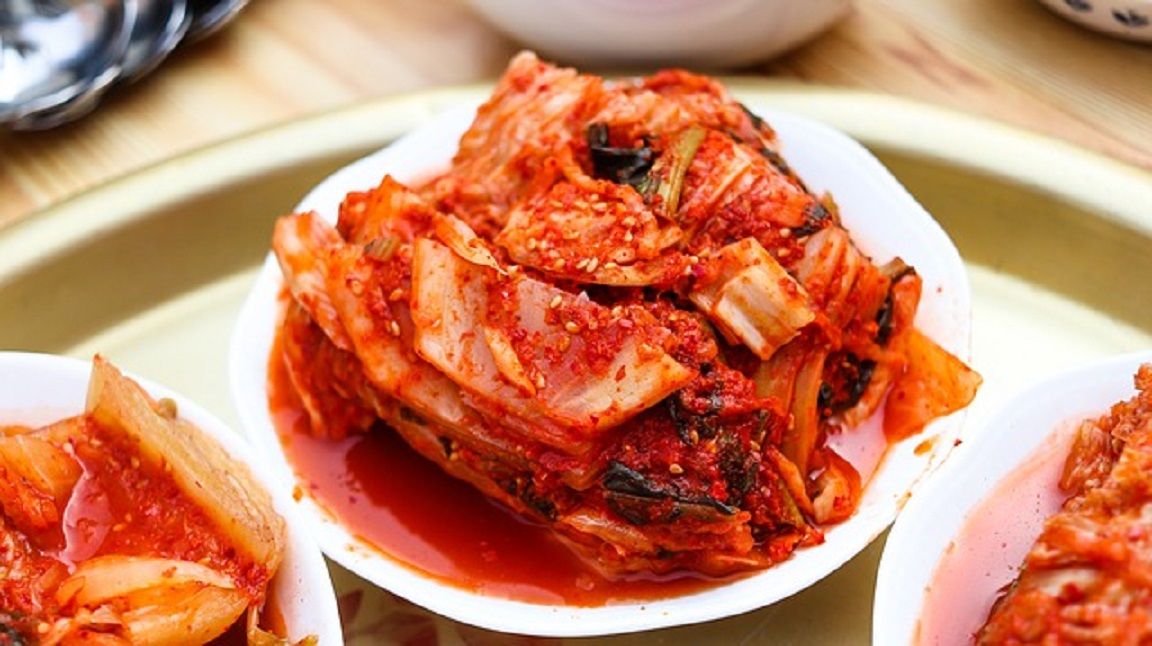 Konsumen dunia memilih kimchi sebagai hidangan Korea yang banyak di sukai.