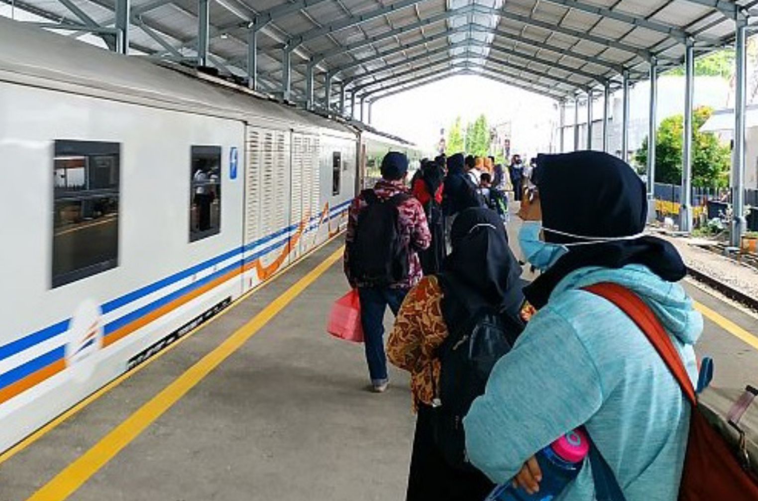 Subsidi Kereta Api Kelas Ekonomi Alami Peningkatan Menhub Minta Kai Profesional Pikiran Rakyat Com