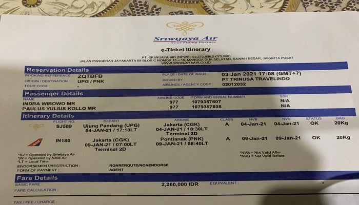 Tiket keberangkatan Paulus Kollo dan Indra Wibowo menuju ke Pontianak dengan Sriwijaya SJ 182 