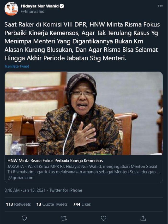 Tangkapan layar cuitan Twitter Hidayat Nur Wahid tanggapi aksi blusukan Mensos Tri Rismaharini, Jumat 15 Januari 2021.