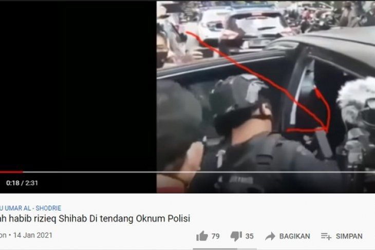 Tangkapan layar hoaks yang menyatakan Rizieq Shihab ditendang polisi ketika masuk mobil tahanan (Youtube)