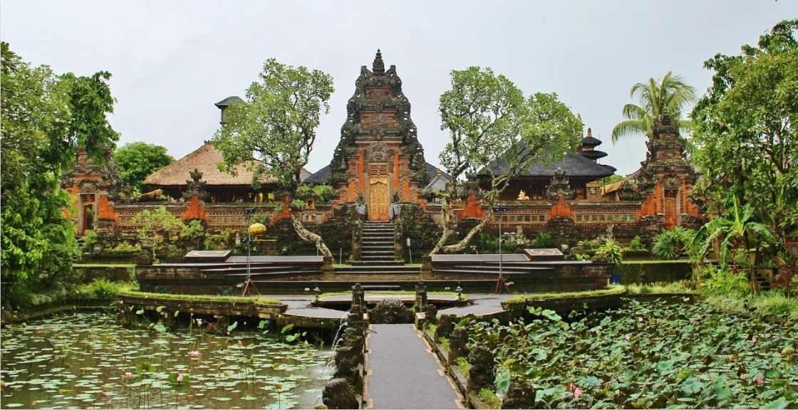 Foto sebuah bangunan di Bali