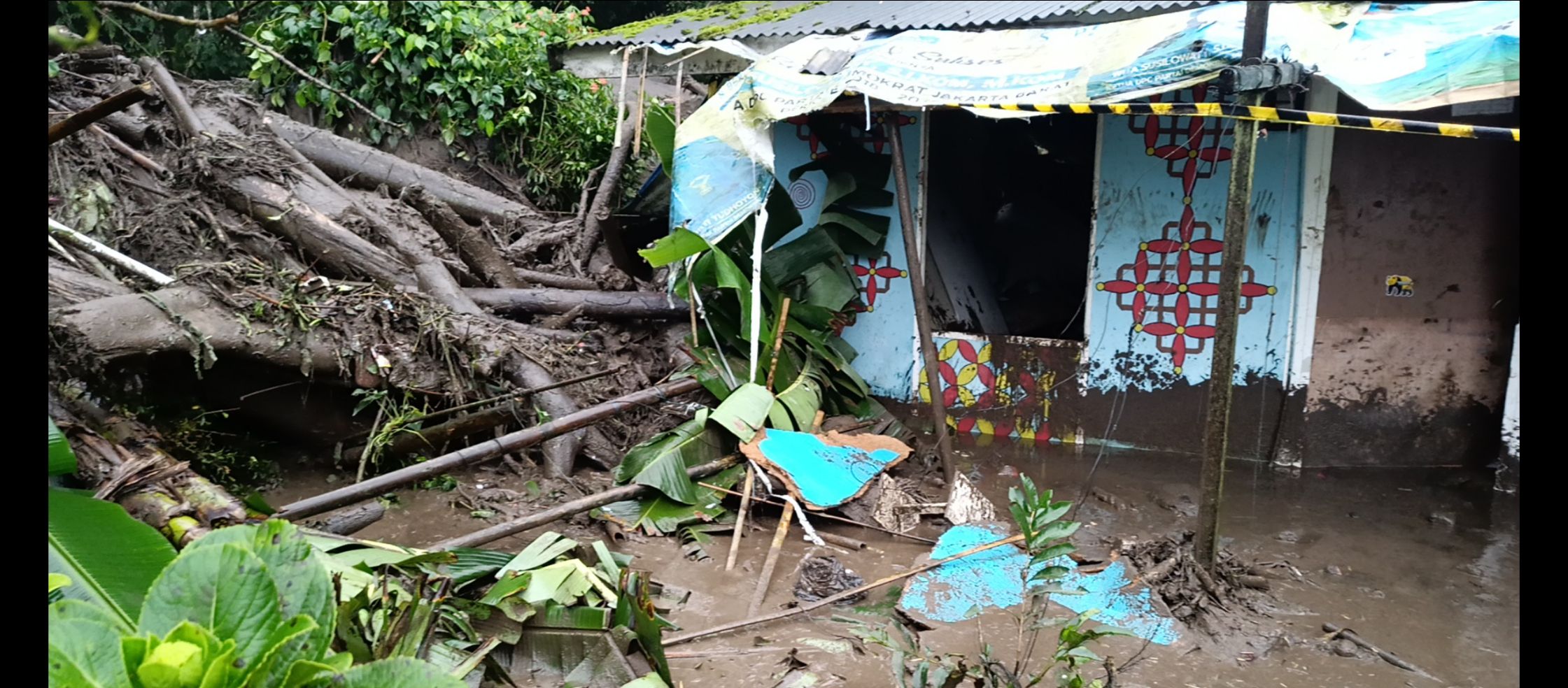 Penampakan rumah warga yang terdampak banjir bandang.