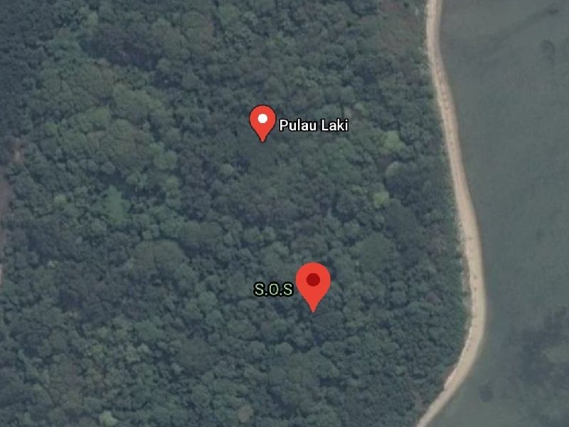 Tangkapan layar Google Earth - Viral tanda S.O.S di Pulau Laki, lokasi yang berdekatan dengan jatuhnya Sriwijaya Air SJ 182.