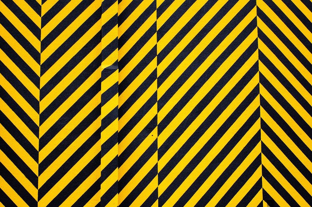 Ilustrasi trend desain 2021 optical Illusion Black Yellow
