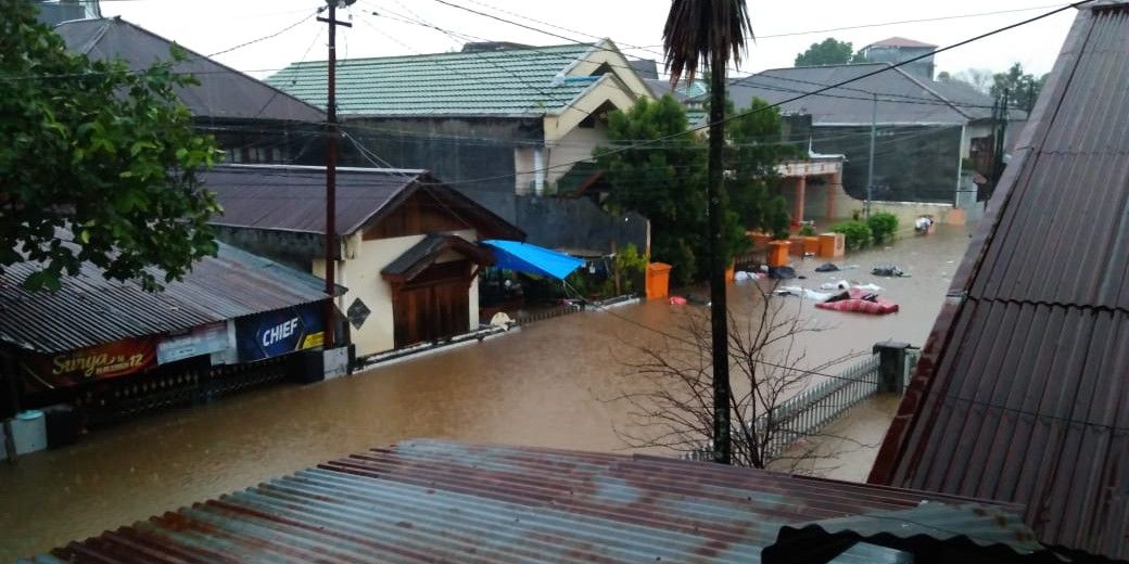 BPBD Manado melaporkan, banjir Manado pada Jumat 22 Januari 2021 siang mengakibatkan delapan kecamatan terdampak.