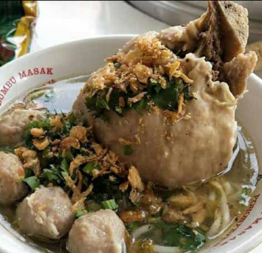 Mie bakso menjadi salah satu makan populer masyarakat Indonesia.