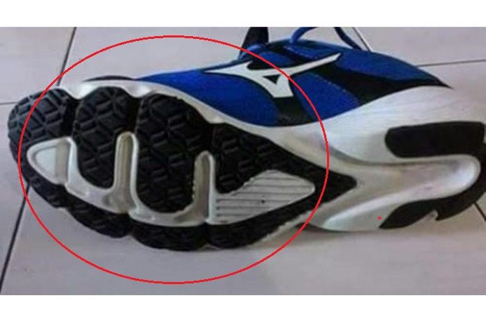 Foto yang diklaim merupakan sepatu pabrikan Jepang yang menggunakan lafaz Allah sebagai alas sepatunya. 